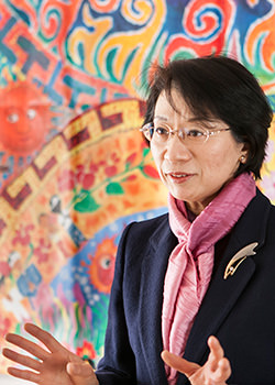 塩飽隆子（Atsuko Shiwaku） ／ ジャパンアートマイル 代表