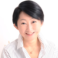 秋葉佳子