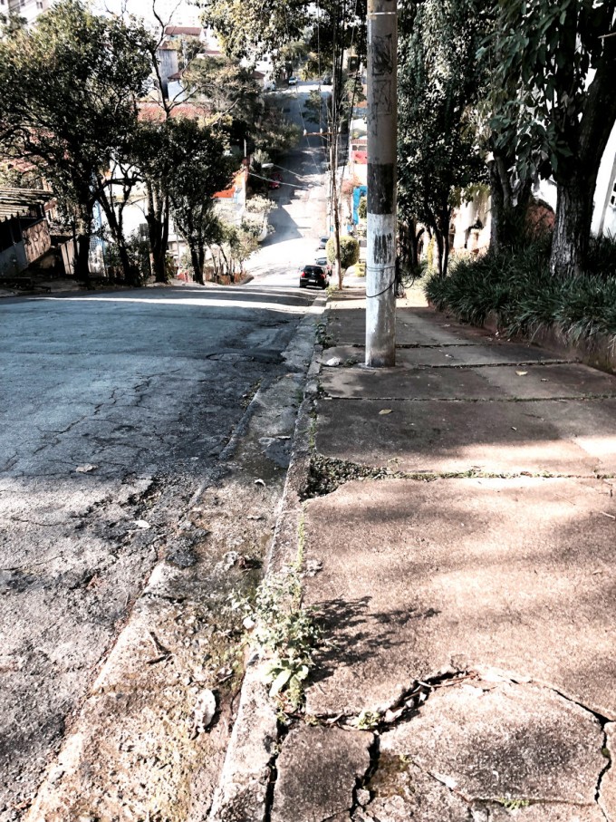 ブラジル人にとっての「Vamos!（ヴァモス）」と「Pertinho（ペルチーニョ）」の意味とは？