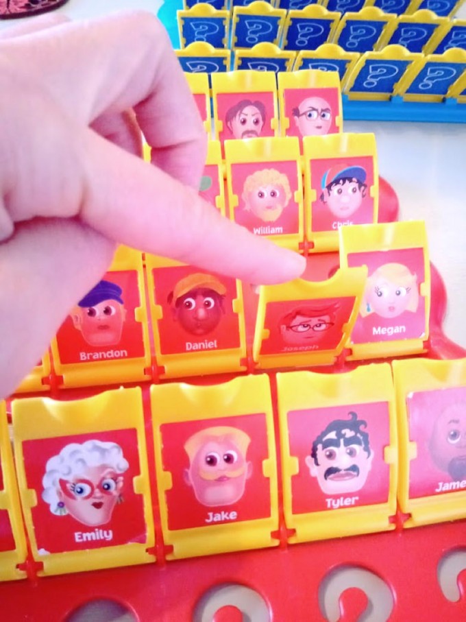 知育ゲーム「Guess Who.」の遊び方