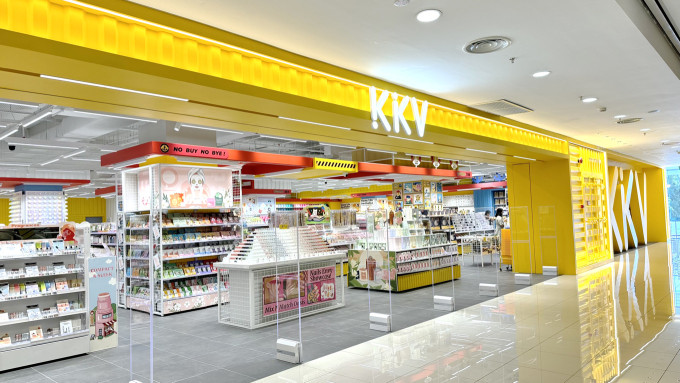 KVV店内のディスプレイ。日本のLOFTを思わせるおしゃれな雑貨が揃い、RM5〜でギフトや日用品が手に入る人気店。