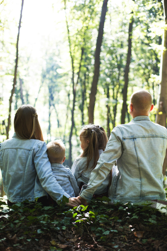 ほぼすべてが共働き家庭のスウェーデンで子どもの夏休みに向き合う家族